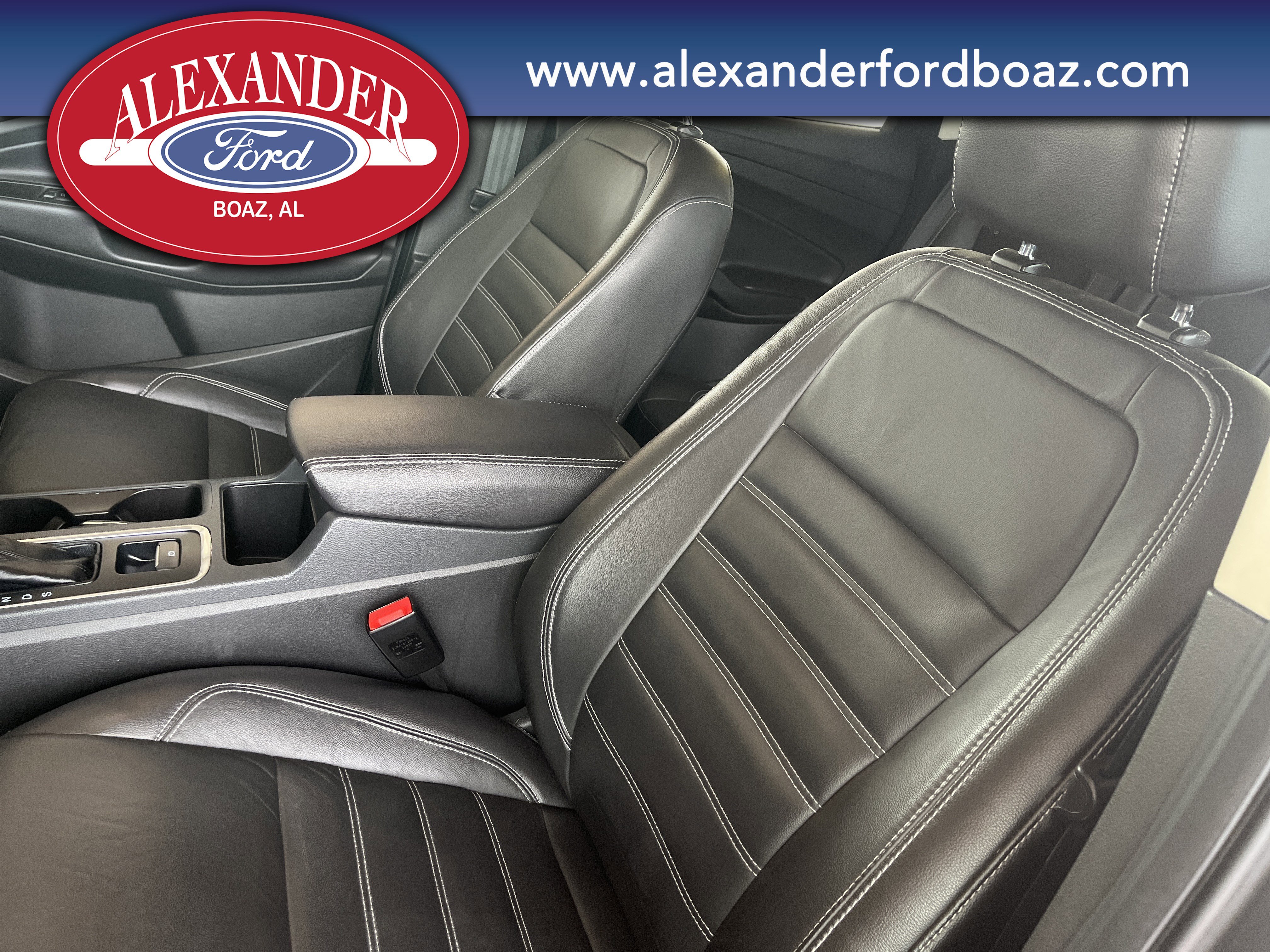 Used 2017 Ford Escape Titanium AWD/4WD image 9