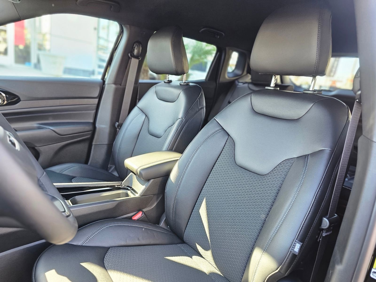 New 2026 Jeep Compass Latitude image 22