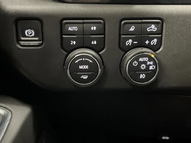 Used 2023 Chevrolet Silverado 1500 LTZ image 24