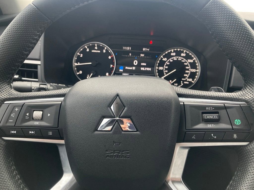 Used 2024 Mitsubishi Outlander SE FWD image 19