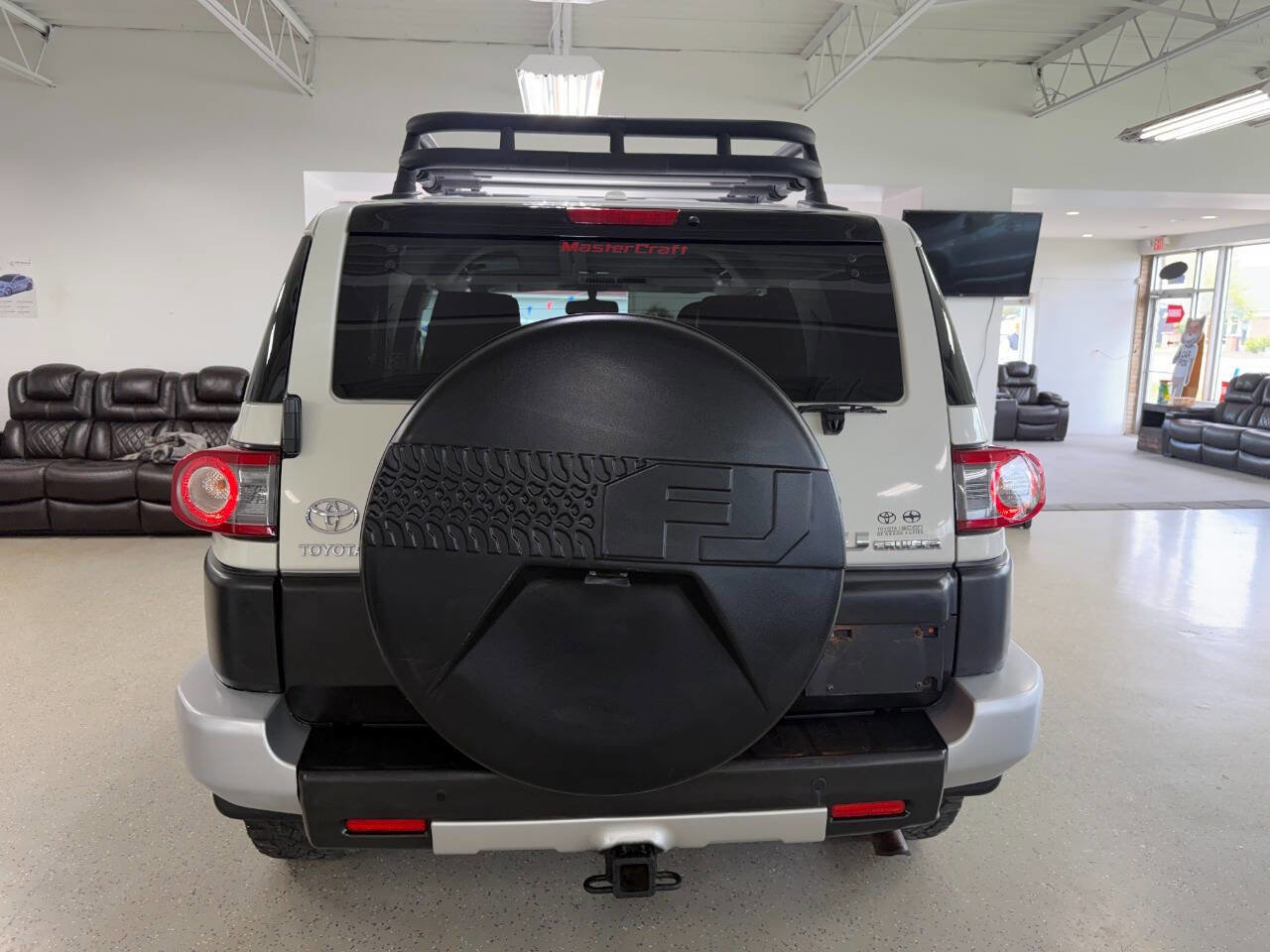 Used 2014 Toyota FJ Cruiser 4WD w/ Upgrade Package image 9