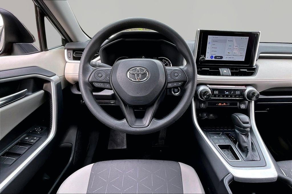 Used 2025 Toyota RAV4 XLE w/ Convenience Package image 9