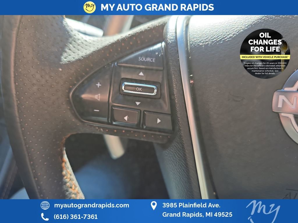Used 2023 Nissan Maxima SR w/ Sport Mat Group image 14