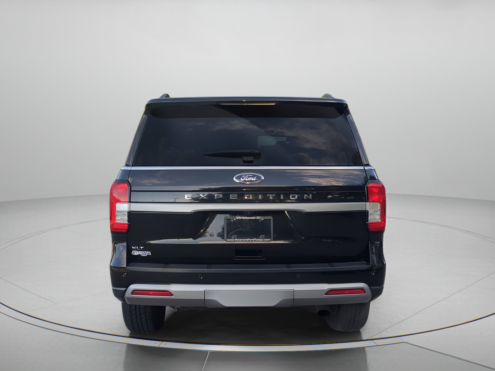 Certified 2024 Ford Expedition XLT RWD image 41