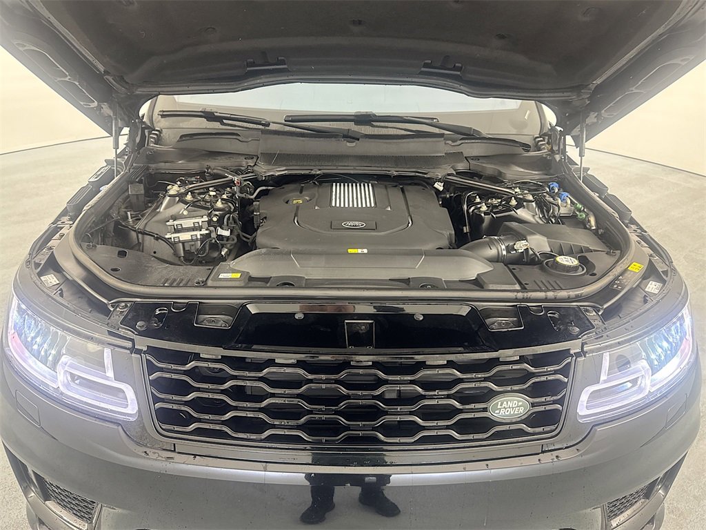 Used 2020 Land Rover Range Rover Sport SE image 30