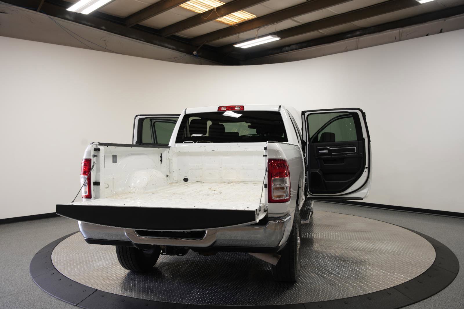 Used 2024 RAM 2500 Big Horn image 12