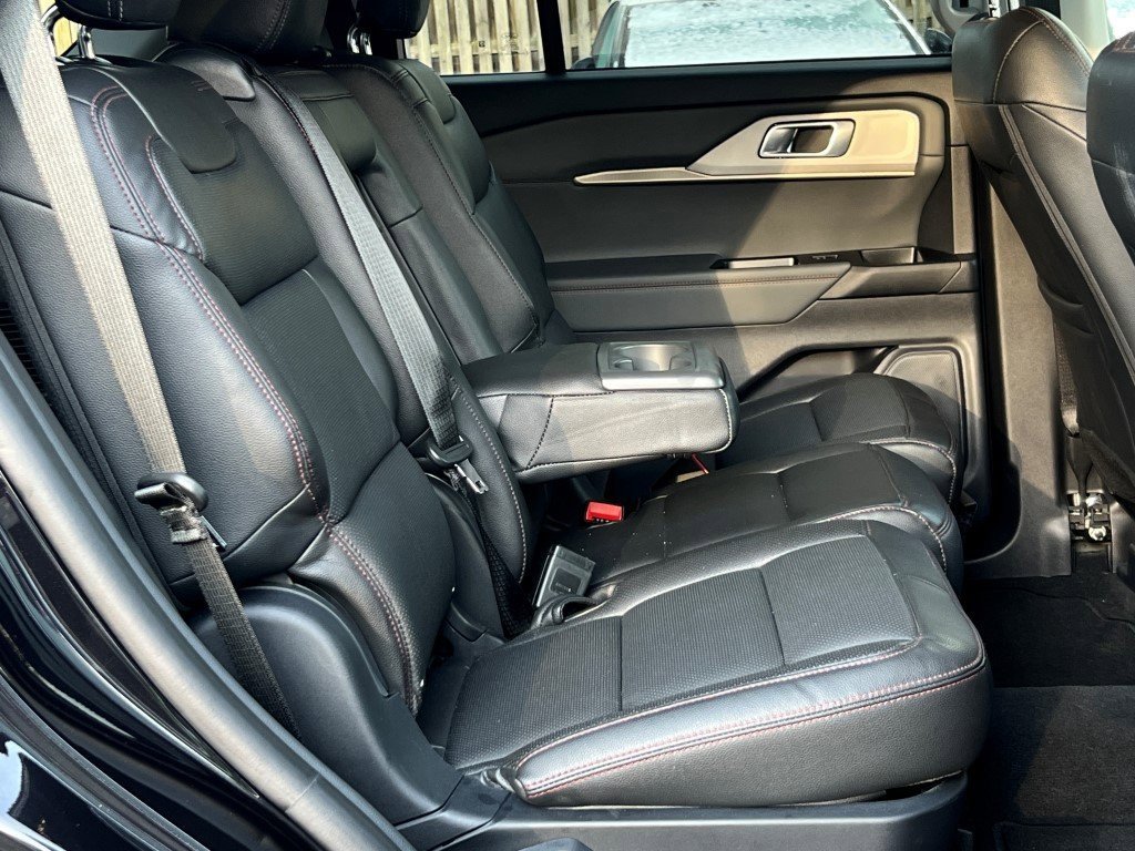 Used 2025 Ford Explorer Active image 16
