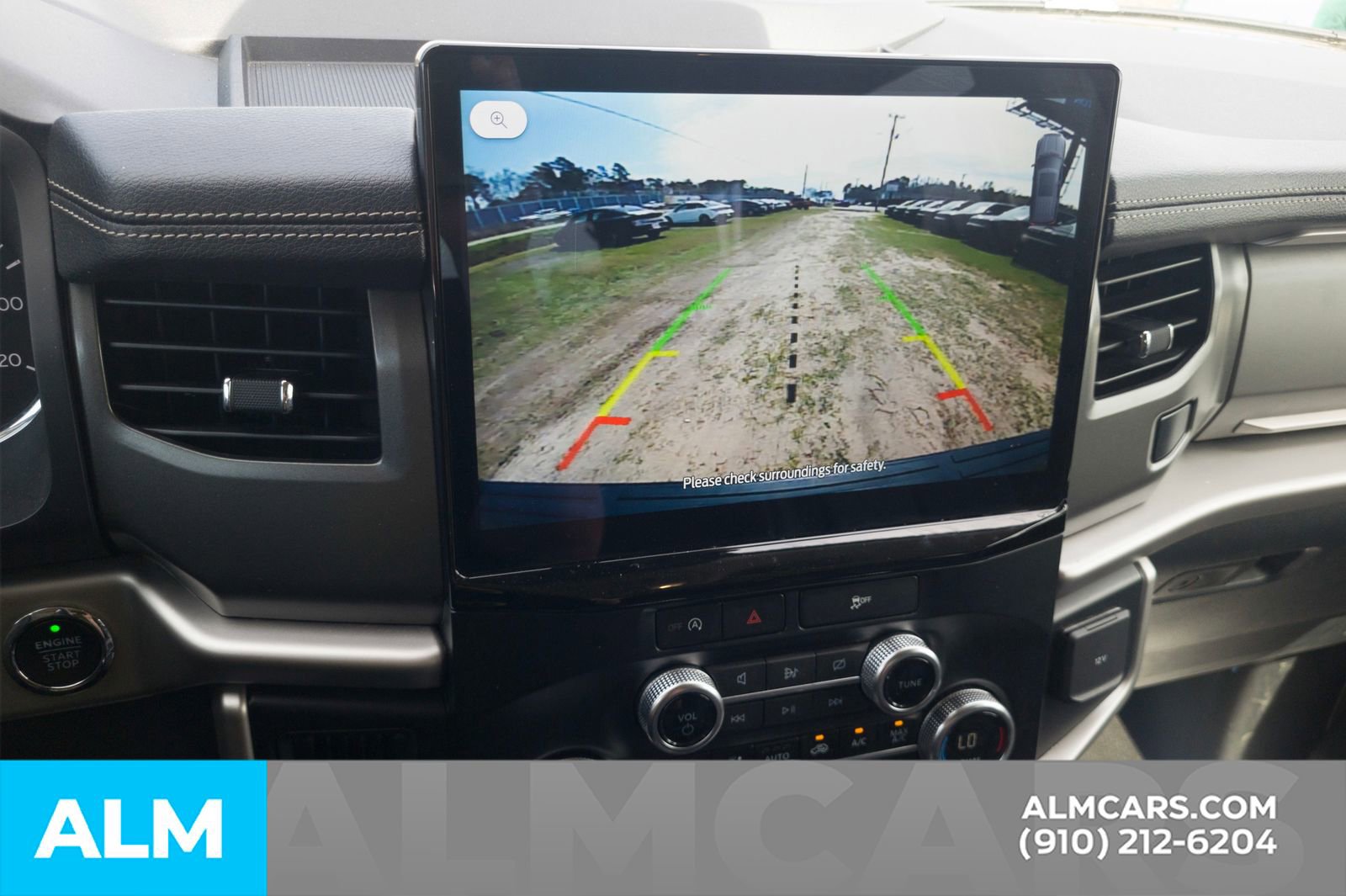 Used 2024 Ford Expedition XLT RWD image 27