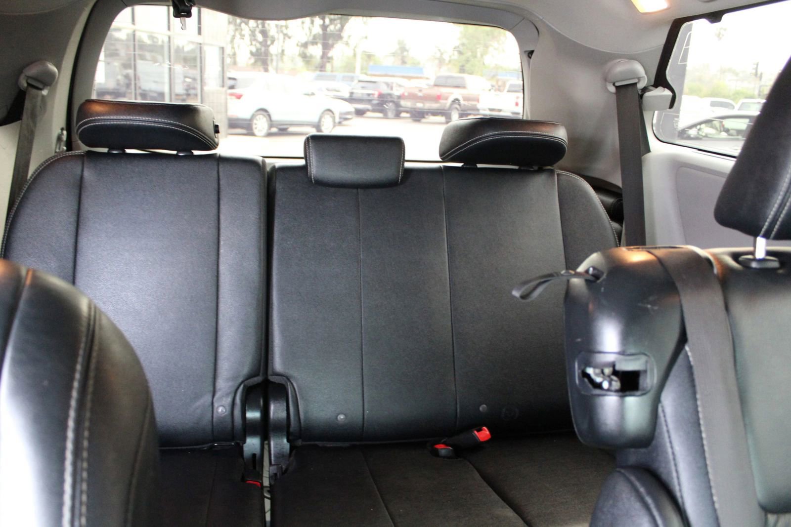 Used 2017 Toyota Sienna SE Premium FWD image 12