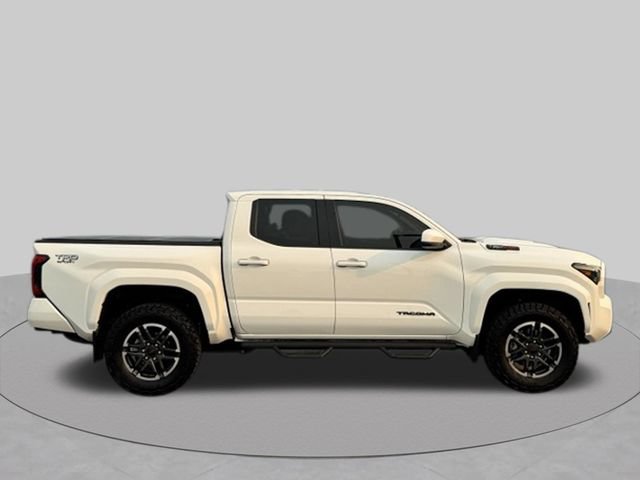Used 2024 Toyota Tacoma TRD Sport AWD/4WD image 9