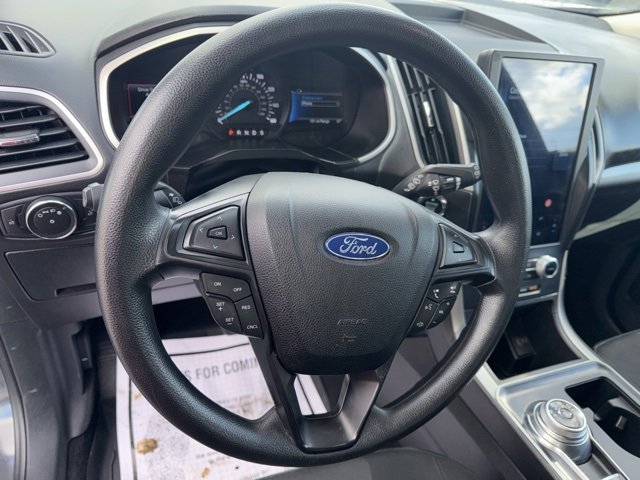 Used 2021 Ford Edge SE image 13