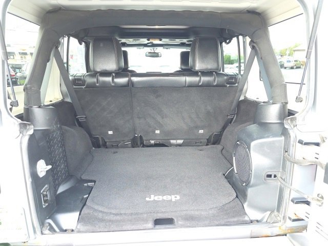Used 2014 Jeep Wrangler Unlimited Sahara w/ Connectivity Group image 45