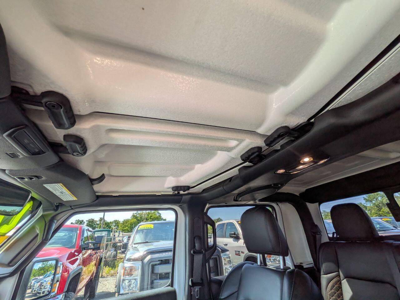Used 2022 Jeep Gladiator High Altitude AWD/4WD image 17