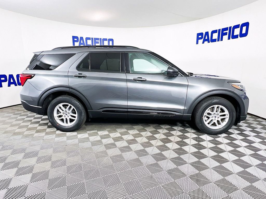Used 2026 Ford Explorer Active AWD/4WD image 11