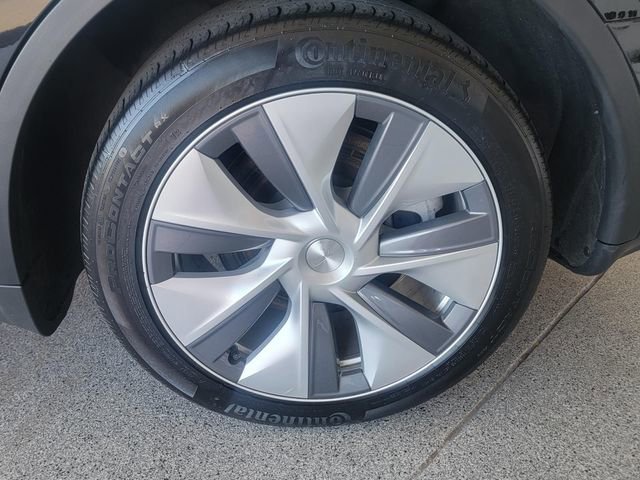 Used 2023 Tesla Model Y Long Range image 6