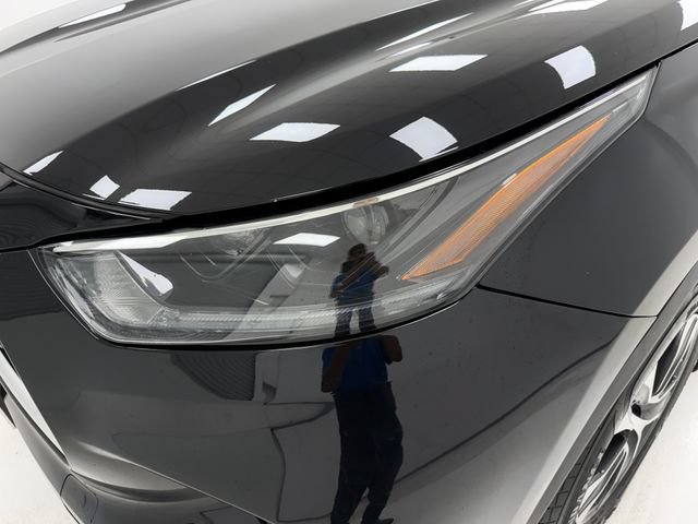 Used 2021 Toyota Highlander XLE FWD image 6