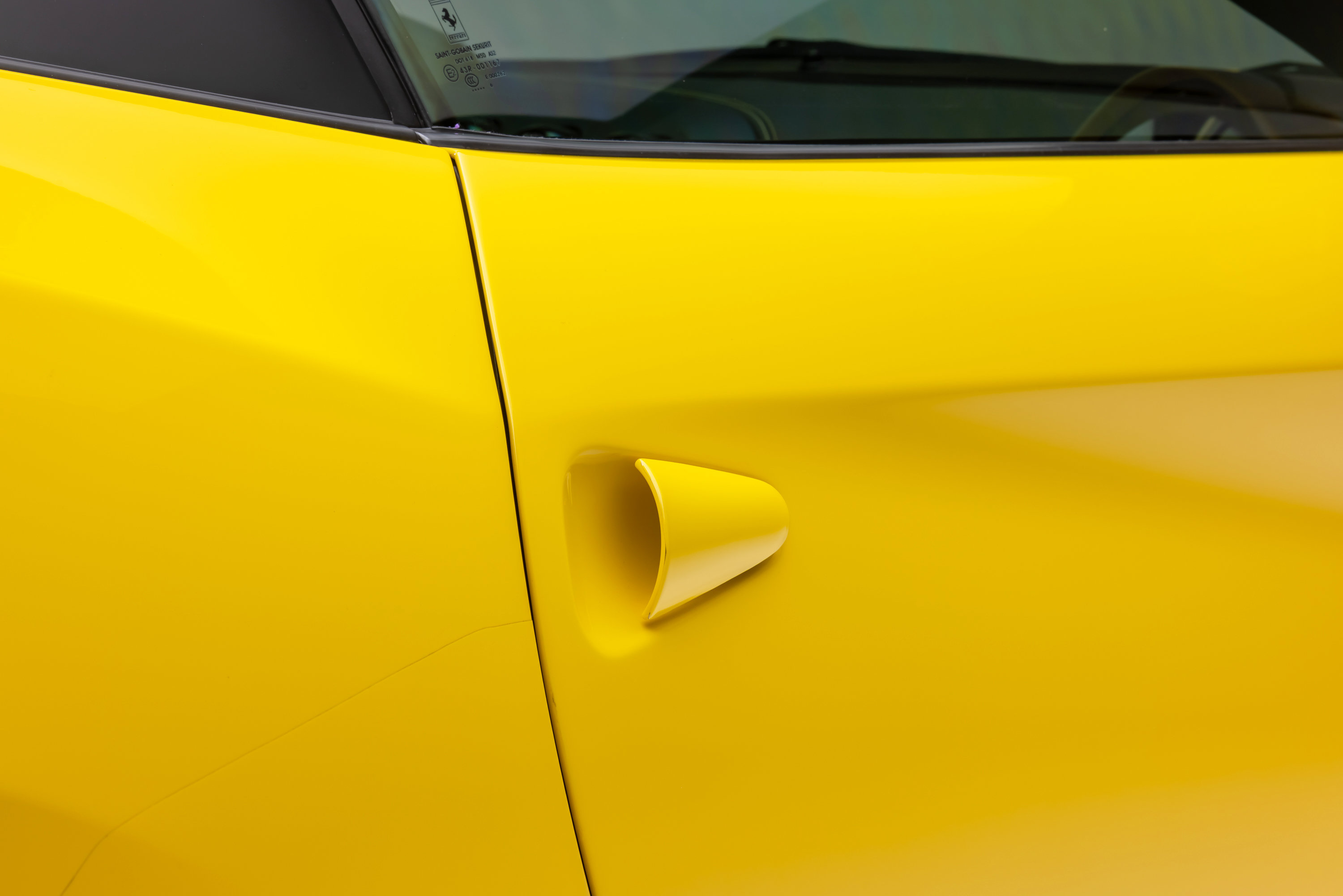 Certified 2017 Ferrari F12 Berlinetta RWD image 25