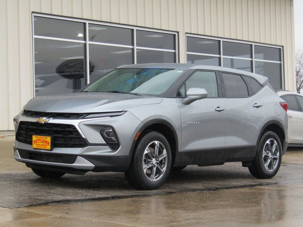 Used 2025 Chevrolet Blazer LT image 12