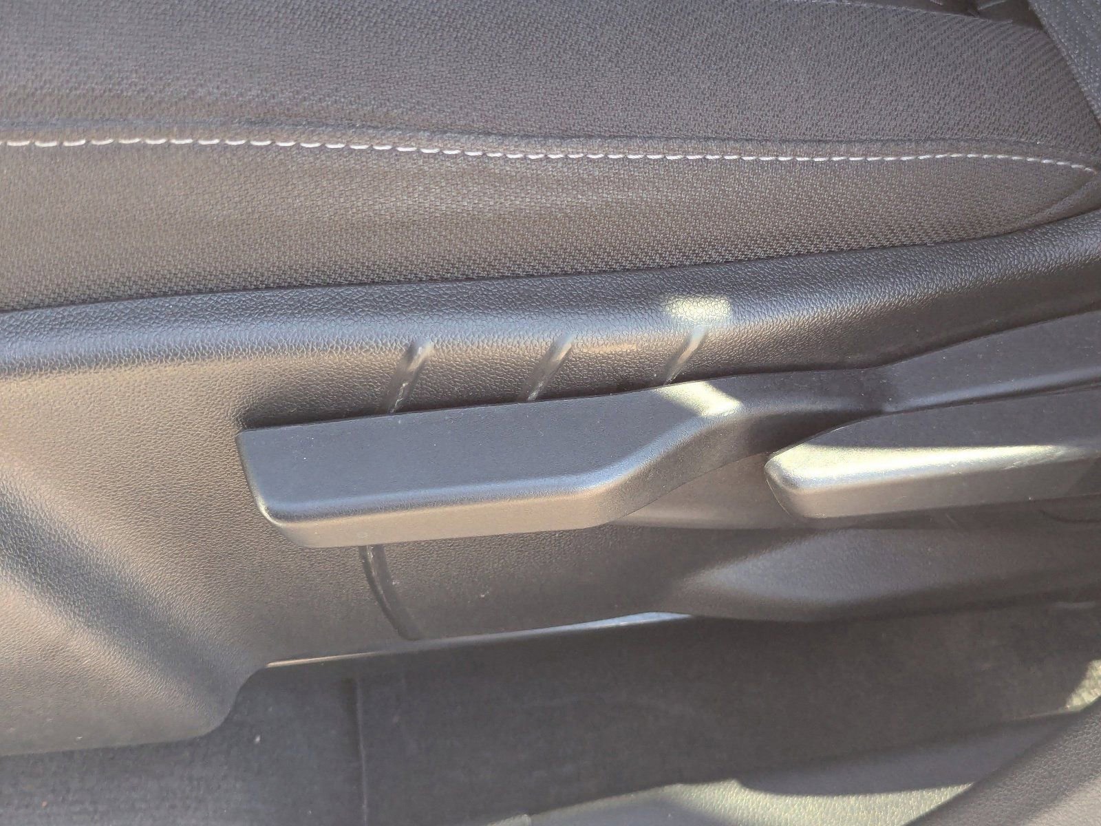 Used 2026 Chevrolet Equinox LT image 24