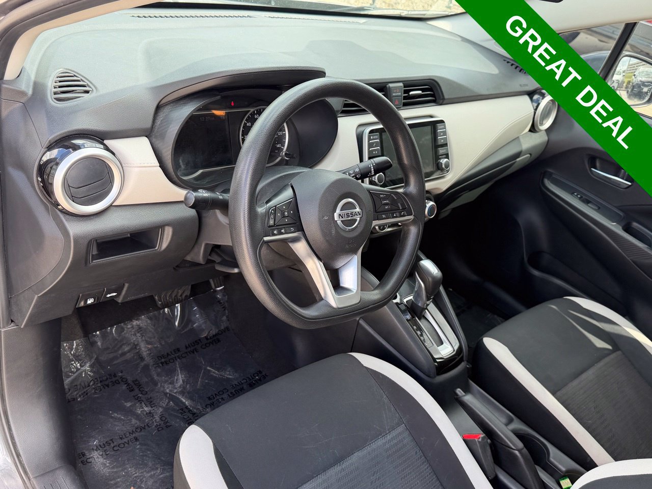 Used 2021 Nissan Versa SV FWD image 17