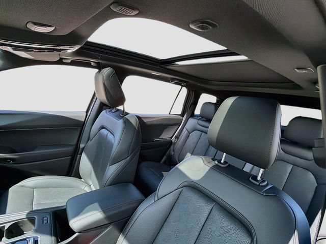 New 2026 Jeep Cherokee Overland w/ Advanced Pro Tech Group AWD/4WD image 24