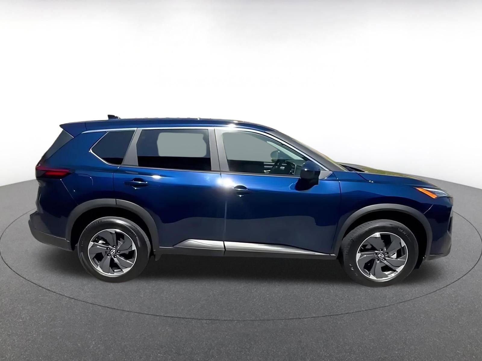 Used 2025 Nissan Rogue SV FWD image 15