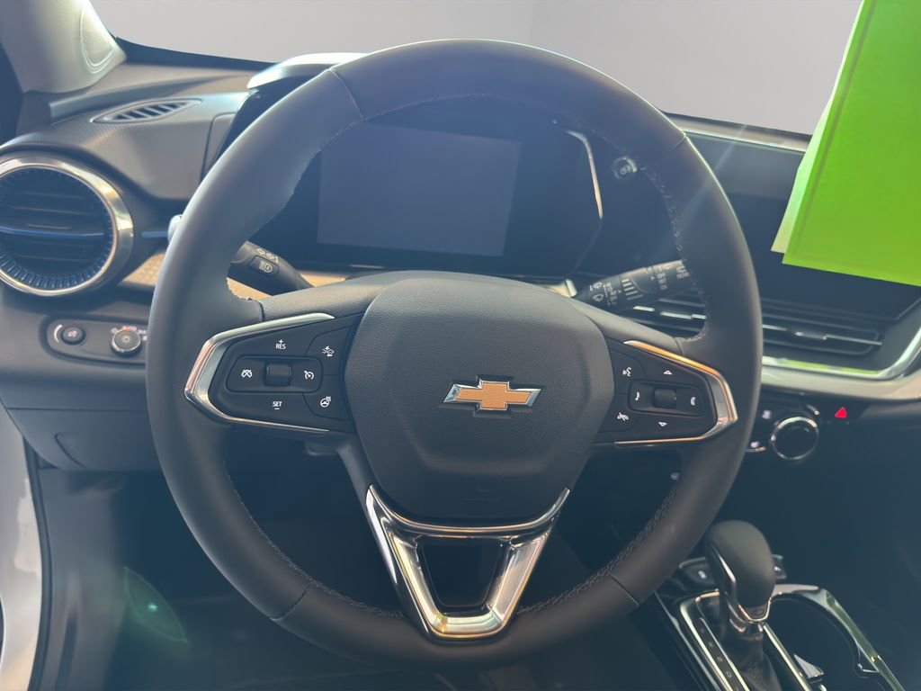 New 2025 Chevrolet Trax LT w/ Driver Confidence Package image 12
