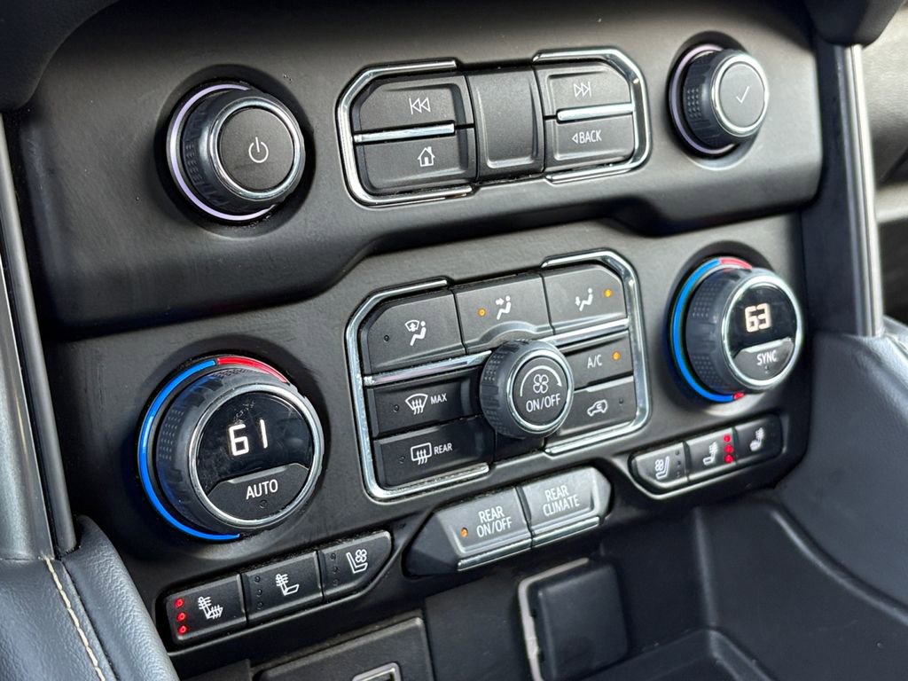 Used 2023 Chevrolet Suburban Premier image 5