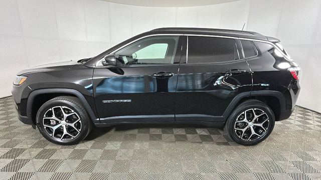 Used 2024 Jeep Compass Limited AWD/4WD image 6