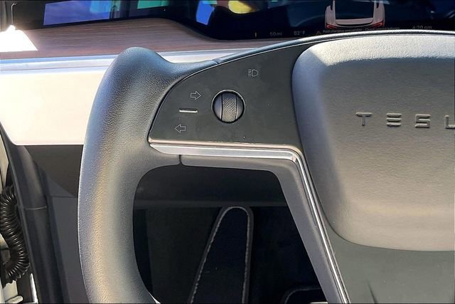 Used 2022 Tesla Model X image 16