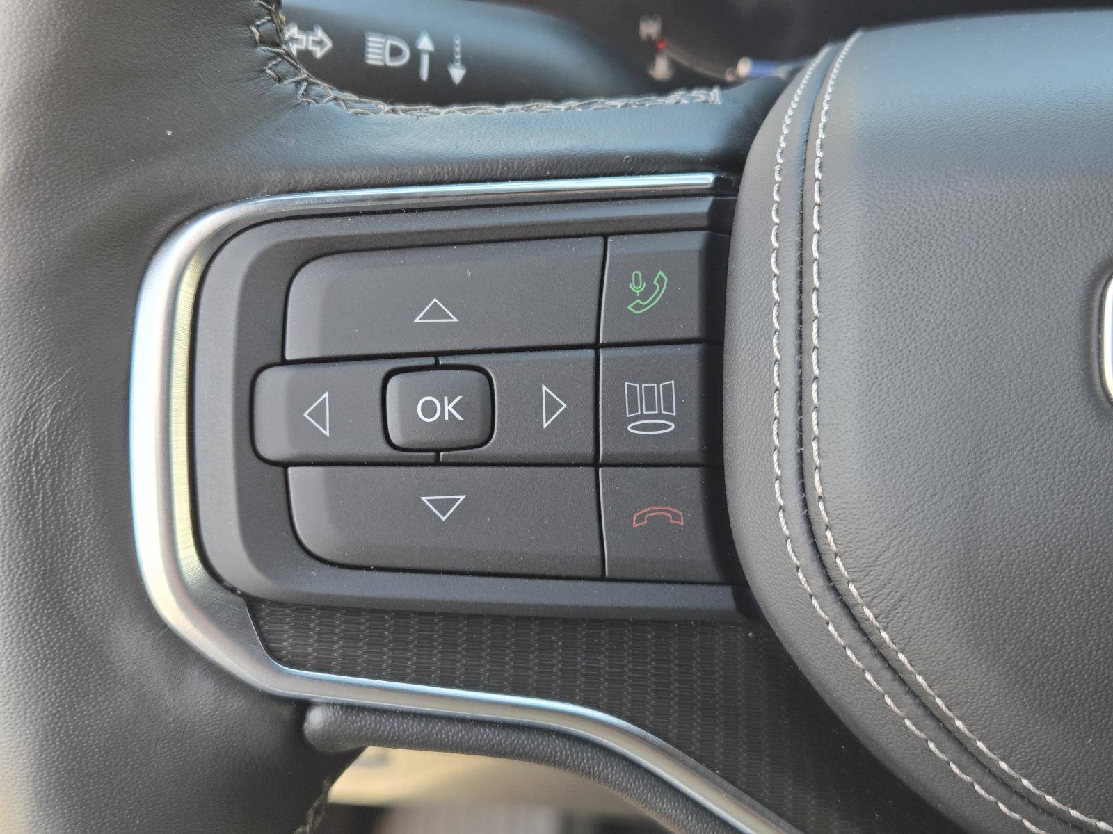 New 2026 Jeep Grand Wagoneer Summit w/ Premium Group III image 18