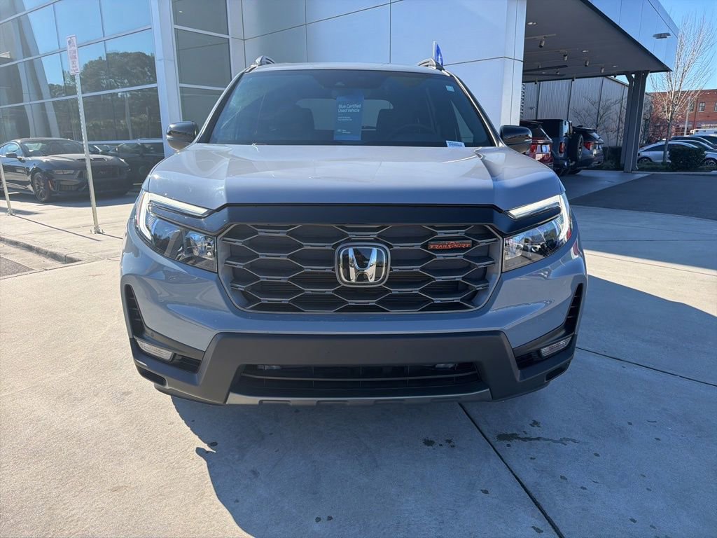 Used 2025 Honda Passport TrailSport image 2