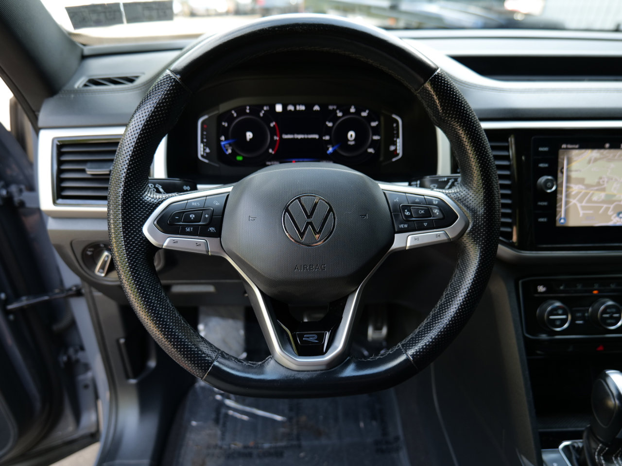Used 2022 Volkswagen Atlas Cross Sport SEL R-Line image 20