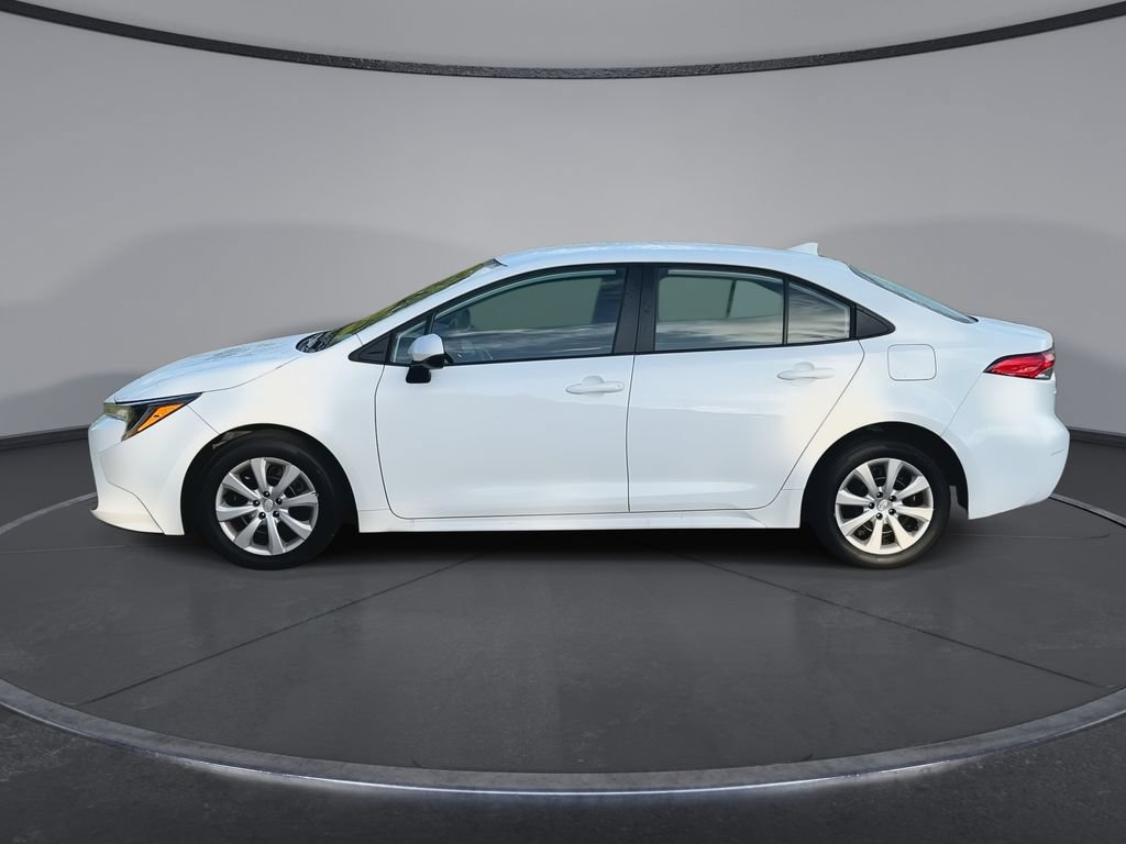 Used 2024 Toyota Corolla LE FWD image 5
