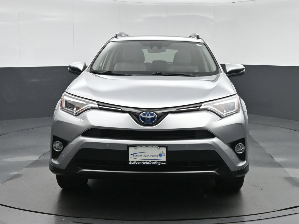 Used 2018 Toyota RAV4 Limited AWD/4WD image 2