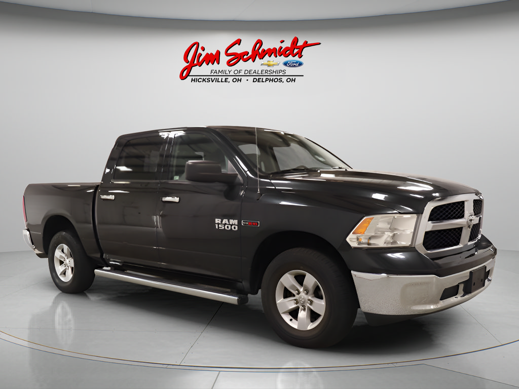 Used 2018 RAM 1500 Classic SLT AWD/4WD image 2