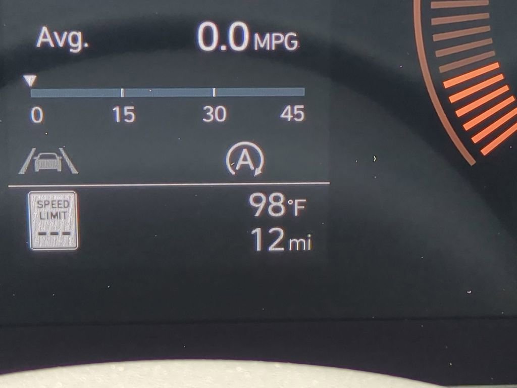 New 2026 Hyundai Kona SE image 32