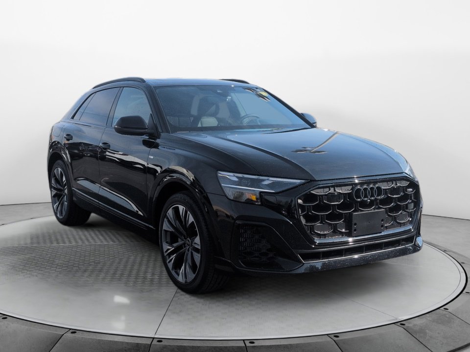 Used 2026 Audi Q8 Premium Plus AWD/4WD image 3
