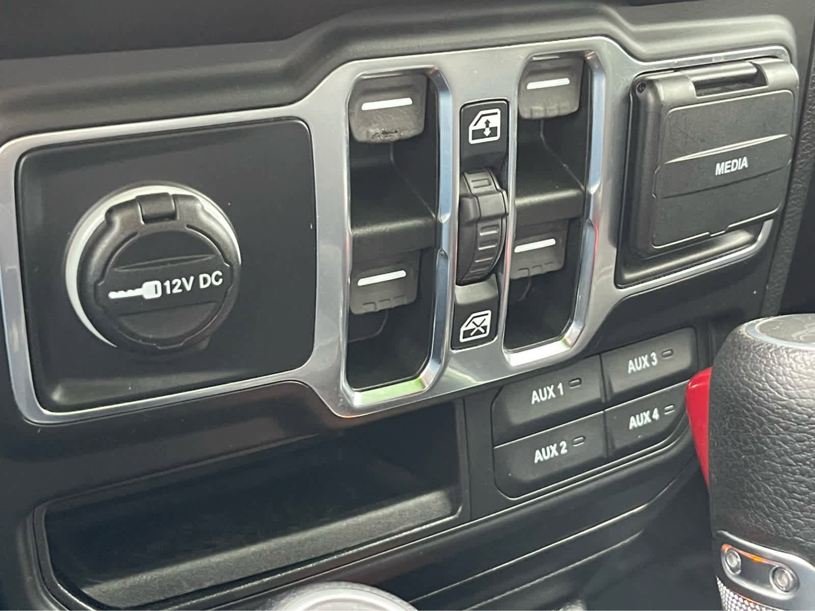 Used 2021 Jeep Gladiator Sport w/ Quick Order Package 26Q 80th image 16