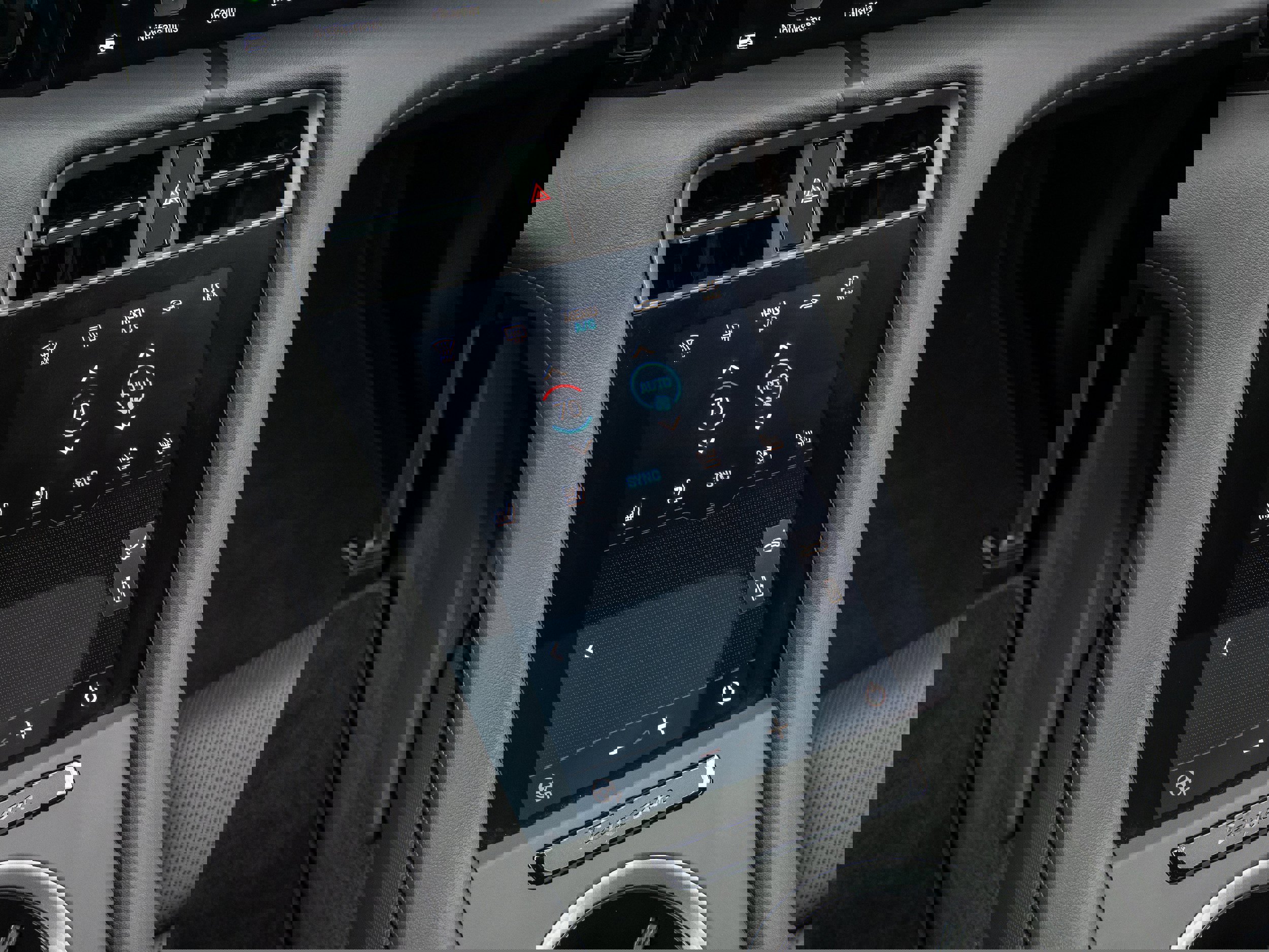 Certified 2025 Porsche Taycan 4S image 26