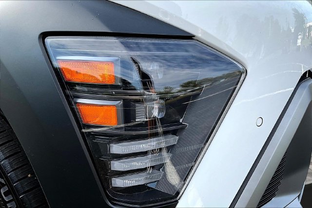 Used 2025 Hyundai Kona Limited AWD/4WD image 32