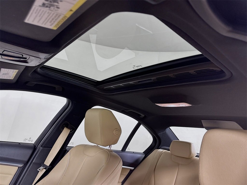 Used 2018 BMW 328d xDrive Sedan image 11