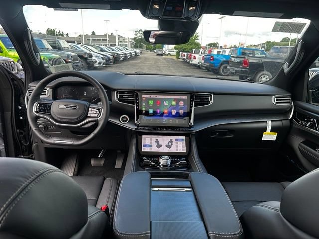 New 2026 Jeep Grand Wagoneer Summit AWD/4WD image 38