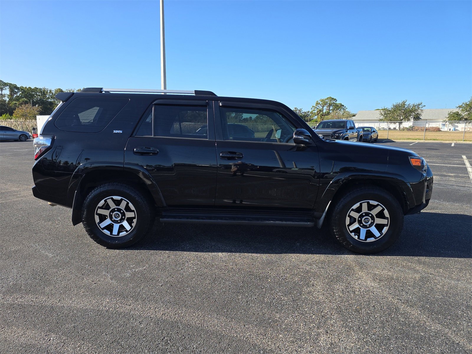 Used 2019 Toyota 4Runner SR5 Premium image 3