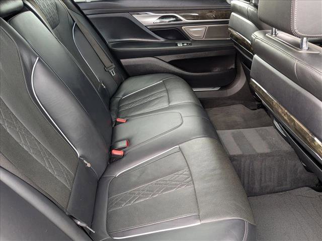 Used 2018 BMW 750i image 22
