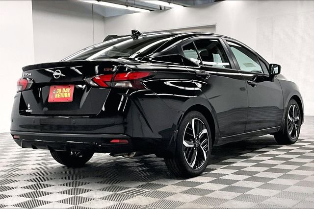 New 2025 Nissan Versa SR w/ Trunk Package image 17