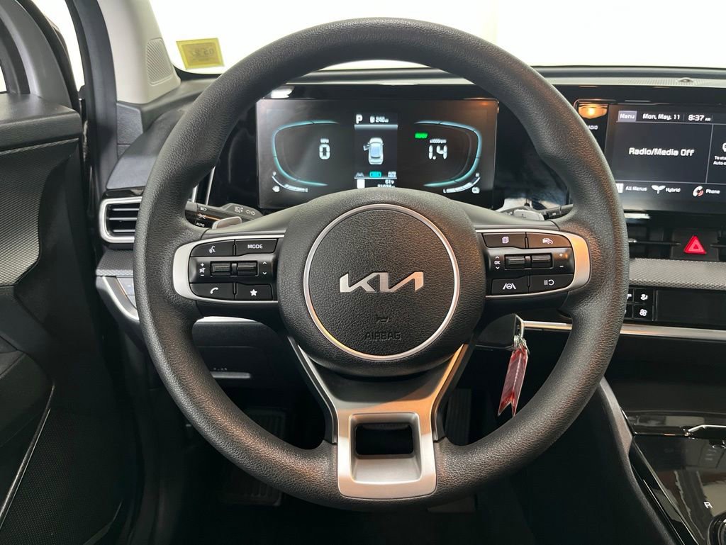 Used 2023 Kia Sportage LX AWD/4WD image 5