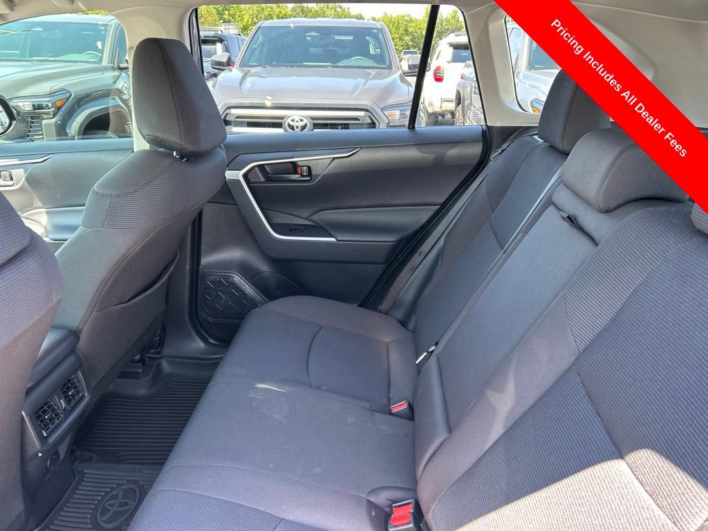 Used 2025 Toyota RAV4 LE AWD/4WD image 14