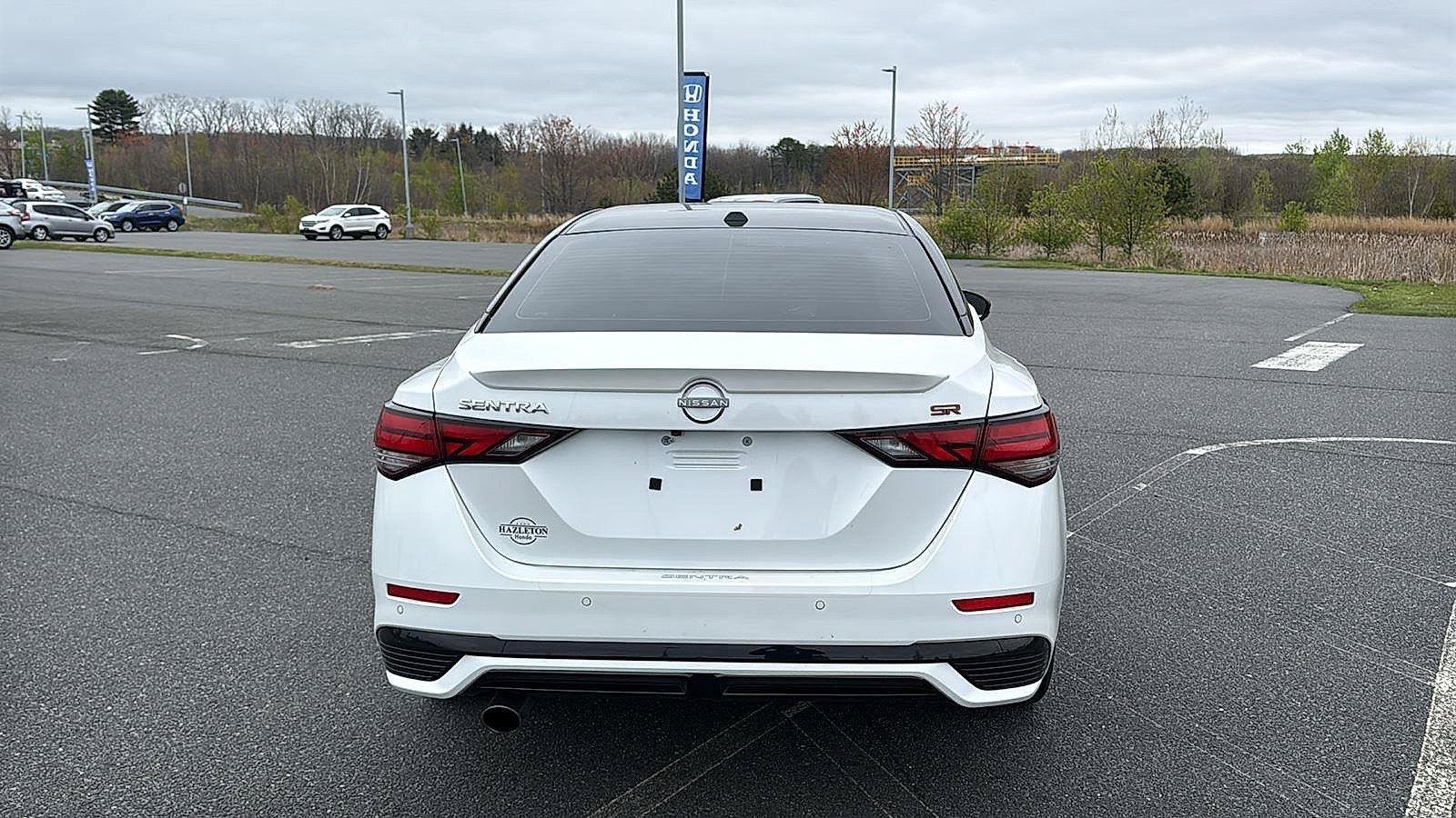 Used 2025 Nissan Sentra SR FWD image 7