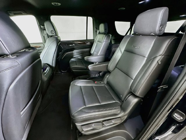 Used 2024 Cadillac Escalade ESV Luxury AWD/4WD image 30